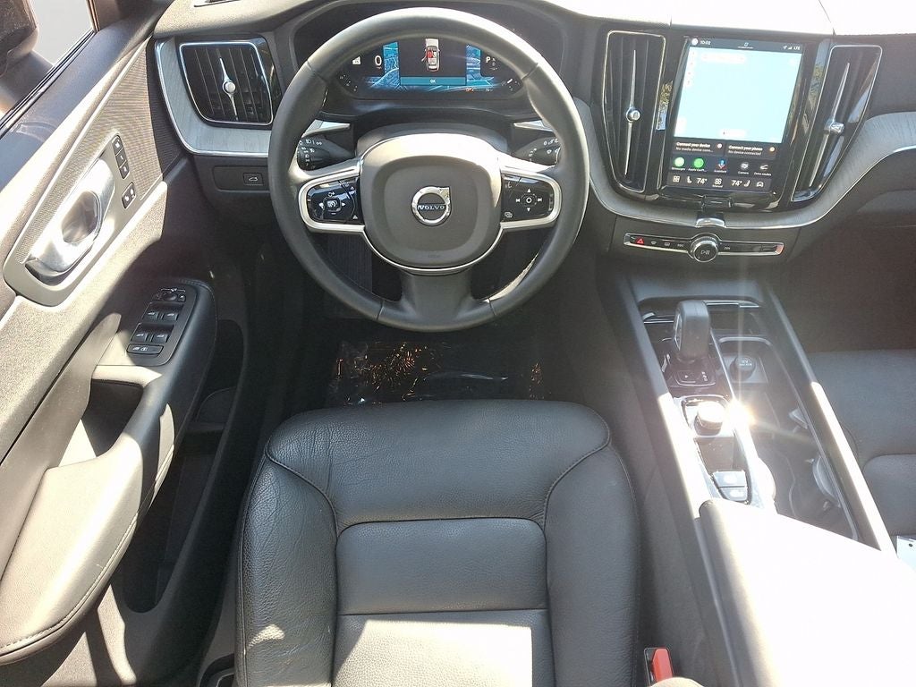 2025 Volvo XC60 B5 Plus
