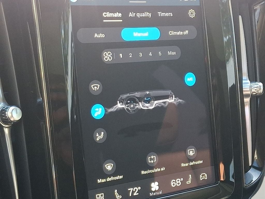 2025 Volvo XC60 B5 Plus