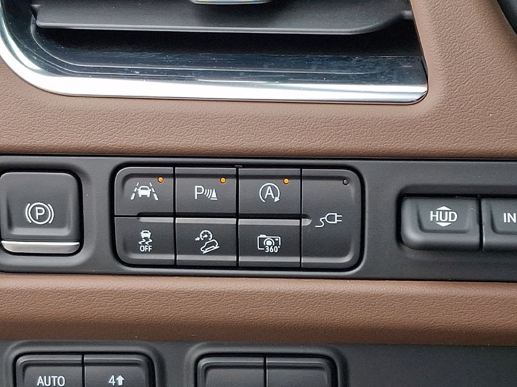 2022 Chevrolet Tahoe High Country w/ Country Deluxe Package