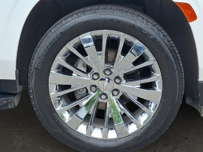 2022 Chevrolet Tahoe High Country w/ Country Deluxe Package