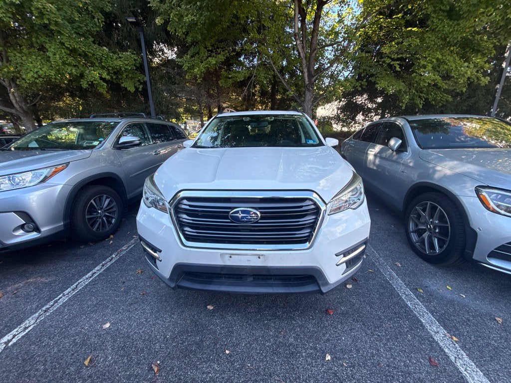 2019 Subaru Ascent Premium w/ Moonroof & Navigation