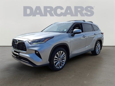 2024 Toyota Highlander Platinum w/ Tow Hitch