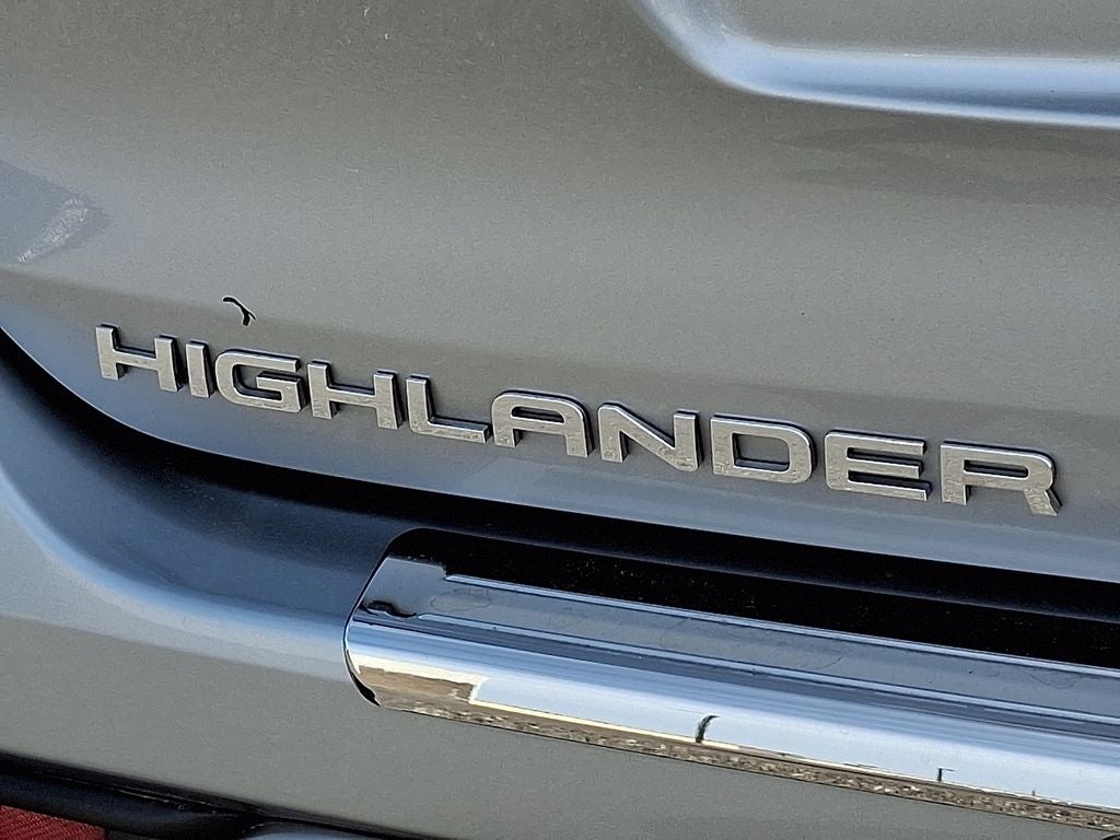 2024 Toyota Highlander Platinum w/ Tow Hitch