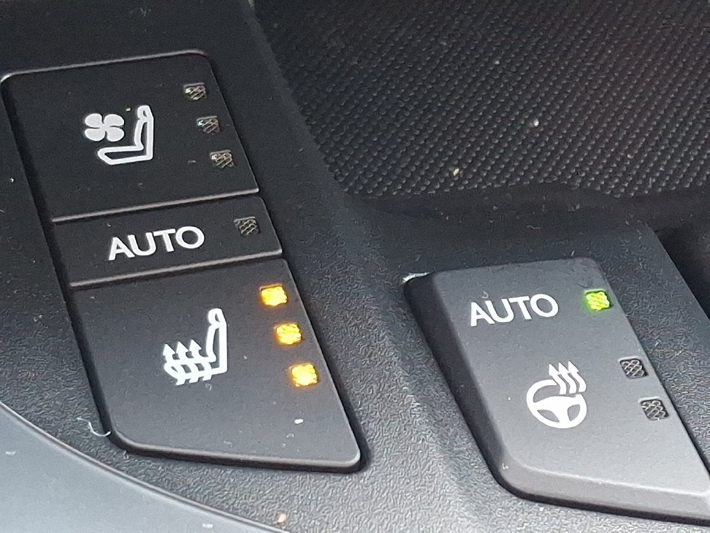 2026 Lexus LX 700h Luxury 700h Luxury w/ Black Emblem Overlays