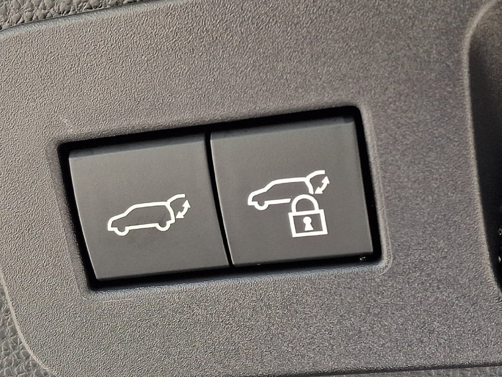 2026 Lexus LX 700h Luxury 700h Luxury w/ Black Emblem Overlays