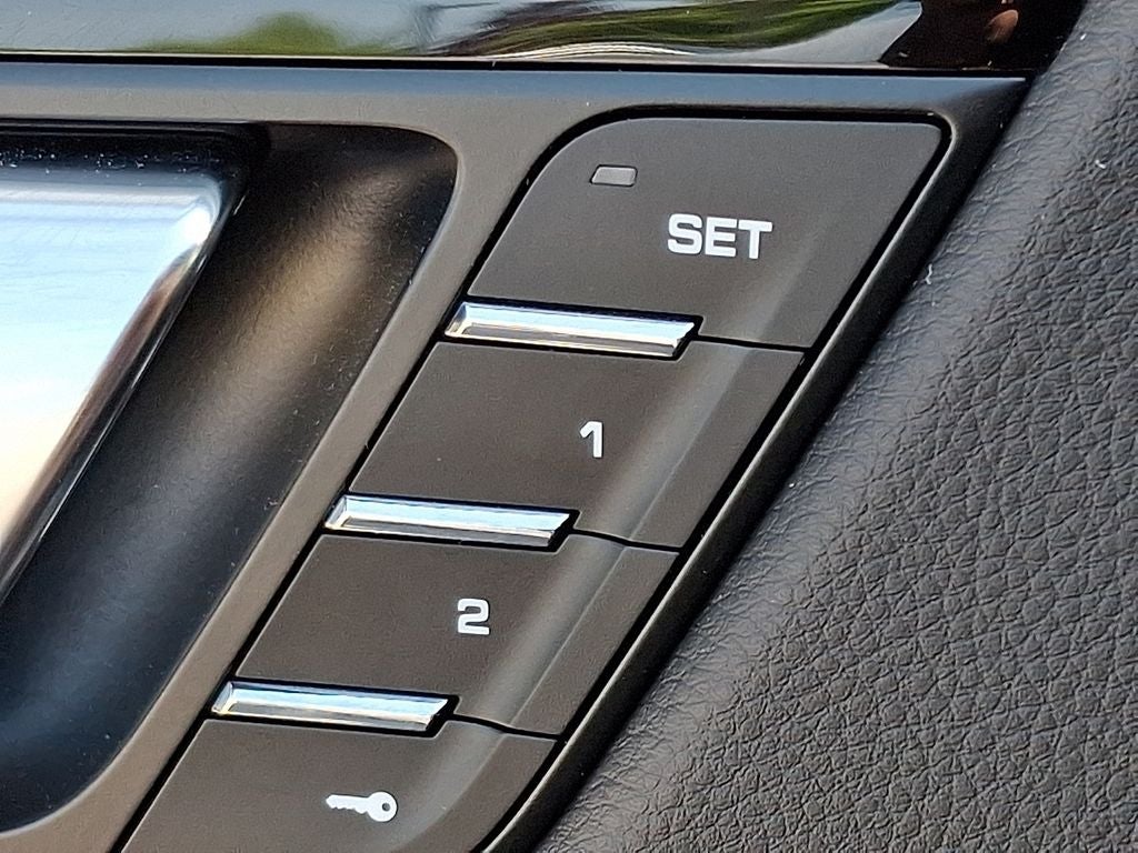2024 Porsche Macan S