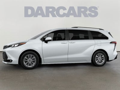 2026 Toyota Sienna XLE 8 Passenger