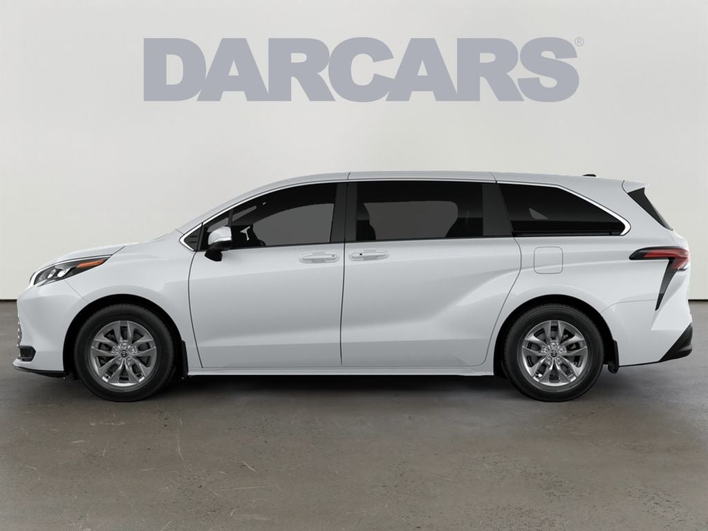 2026 Toyota Sienna LE 8 Passenger