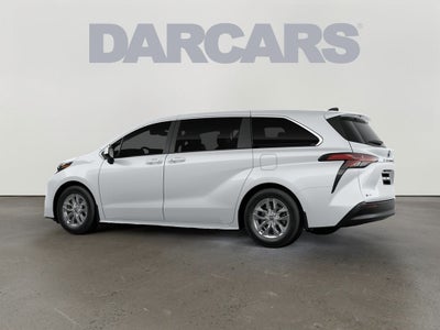 2026 Toyota Sienna LE 8 Passenger