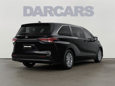 2026 Toyota Sienna LE 8 Passenger