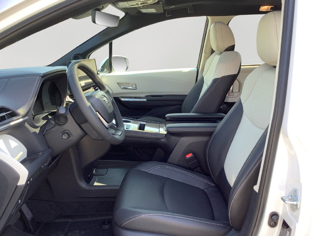 2026 Toyota Sienna Limited 7 Passenger