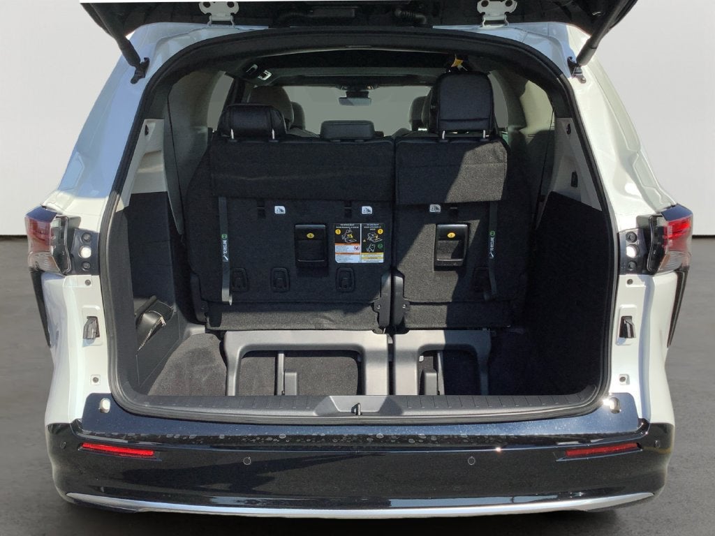 2026 Toyota Sienna Limited 7 Passenger