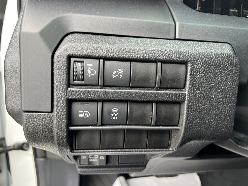 2025 Toyota Tacoma SR