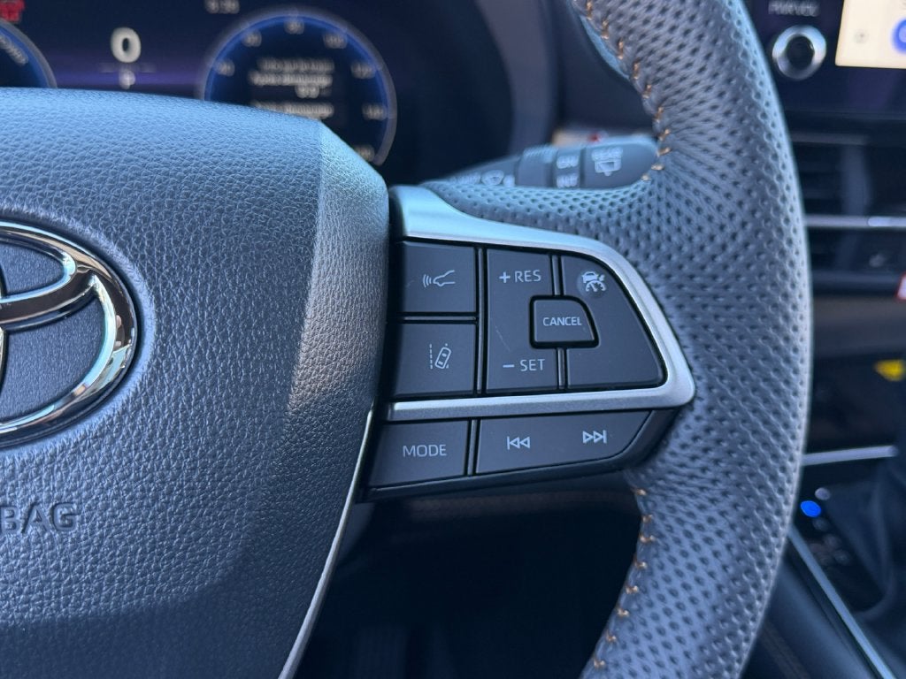 2026 Toyota Sienna Woodland Edition 7 Passenger