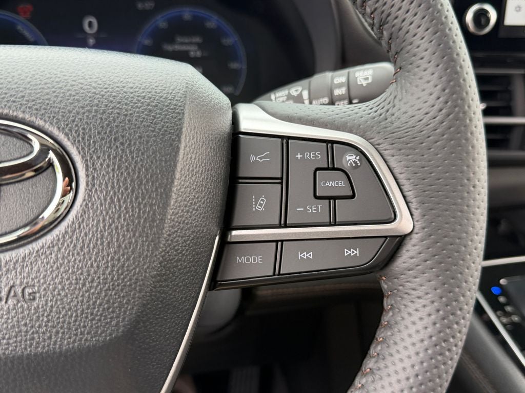 2026 Toyota Sienna Platinum 7 Passenger