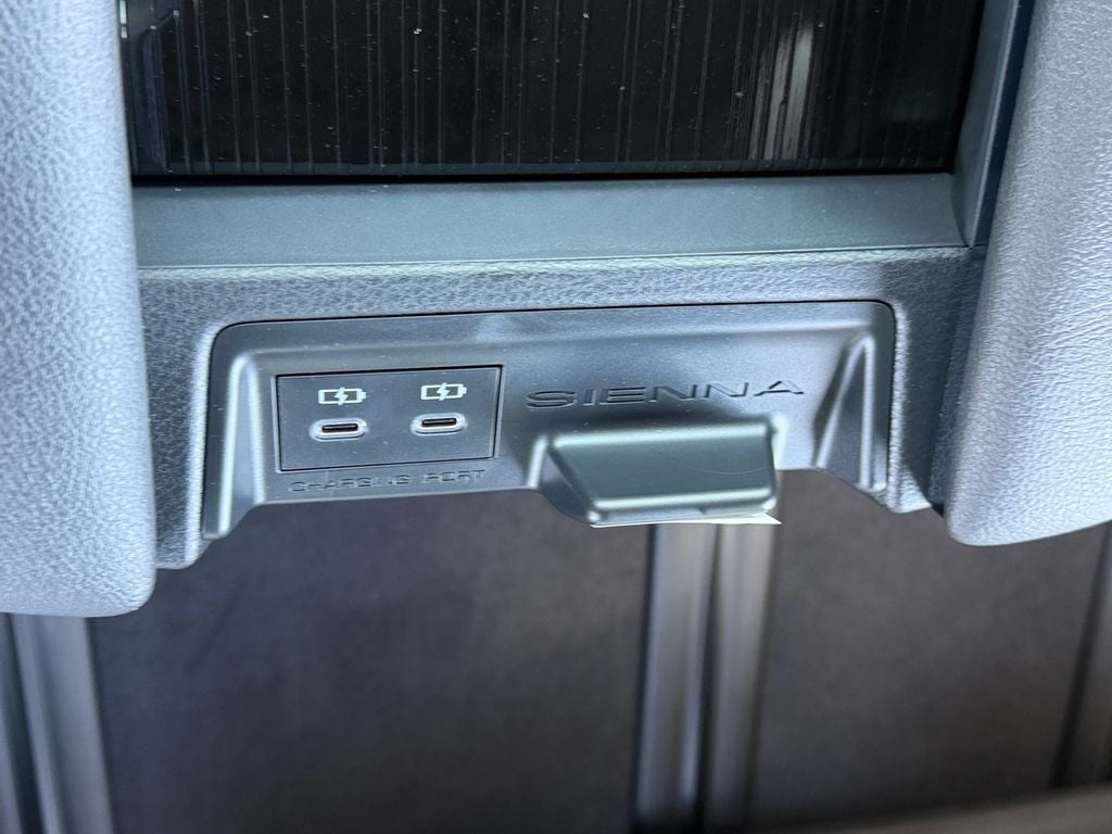 2026 Toyota Sienna XSE 7 Passenger