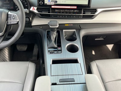 2025 Toyota Sienna XLE 7 Passenger