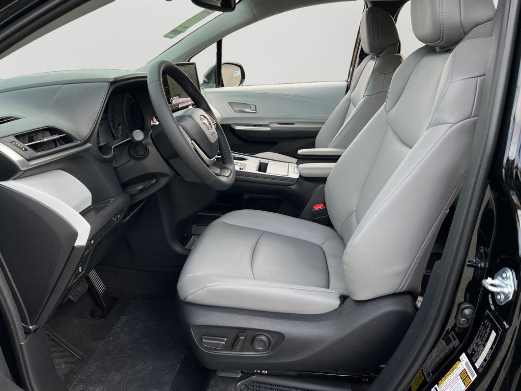 2025 Toyota Sienna XLE 7 Passenger