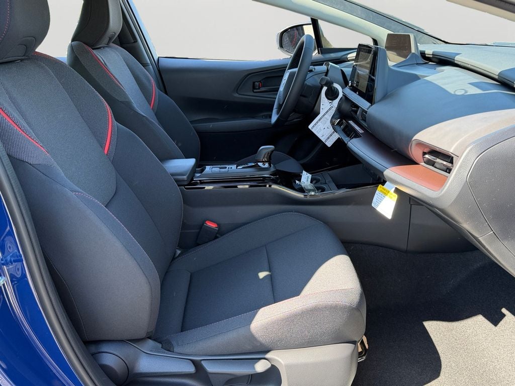 2026 Toyota Prius Plug-In Hybrid SE