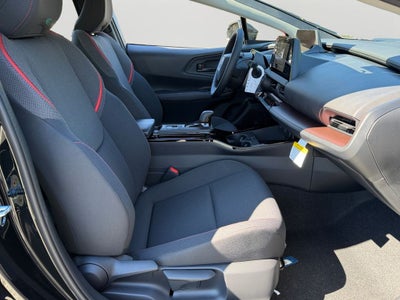 2026 Toyota Prius Plug-In Hybrid SE