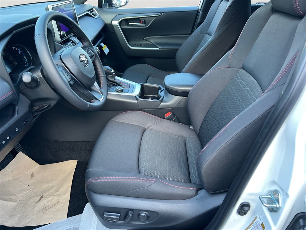 2025 Toyota RAV4 Plug-In Hybrid SE