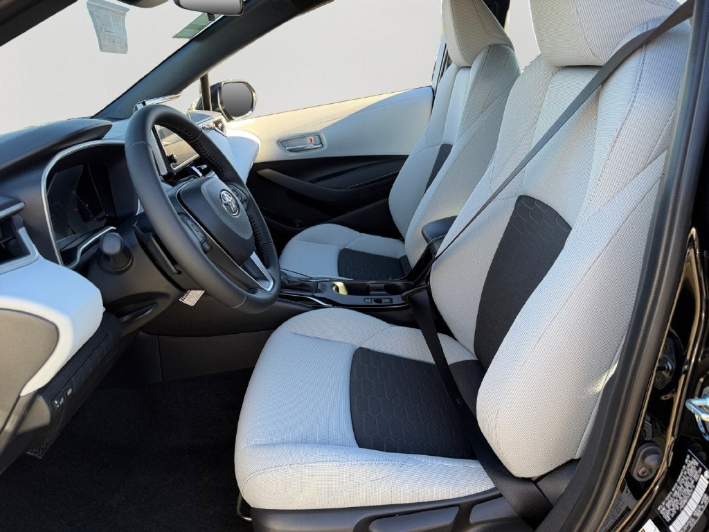 2027 Toyota Corolla Hatchback SE