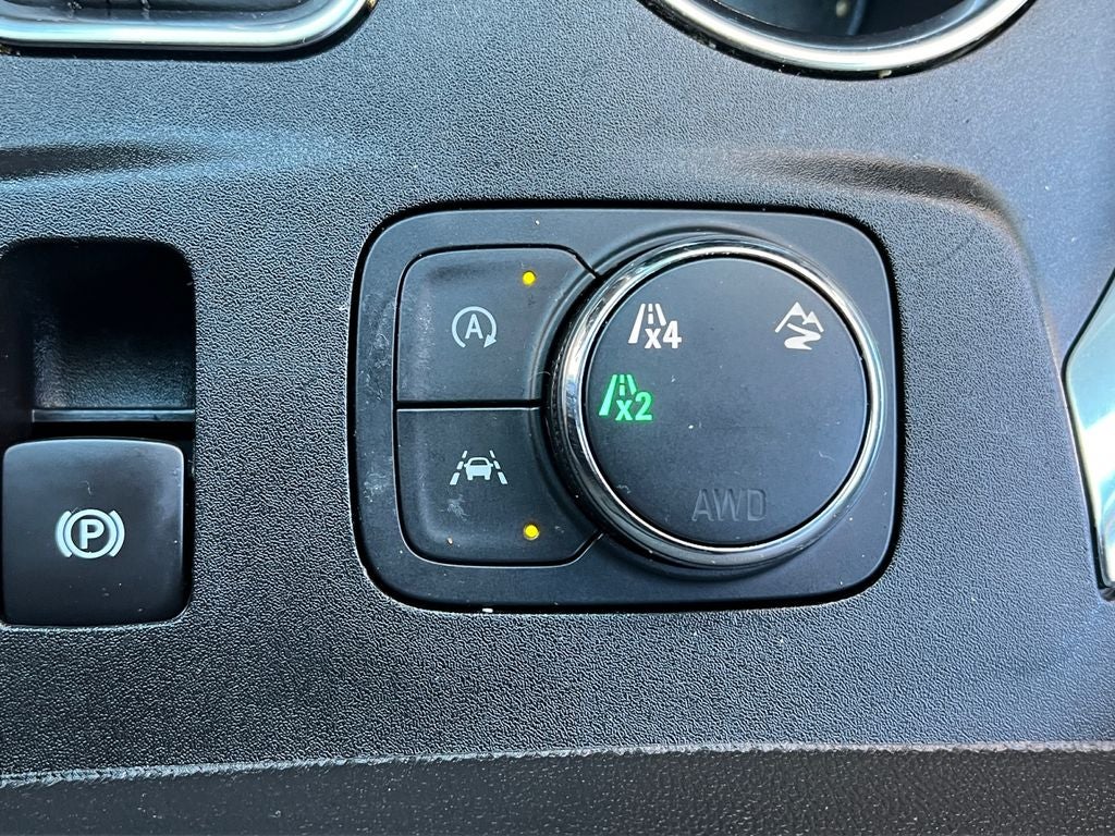 2022 Chevrolet Traverse LT Leather