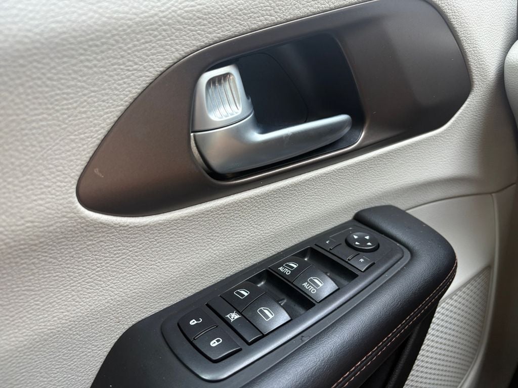 2018 Chrysler Pacifica Touring L