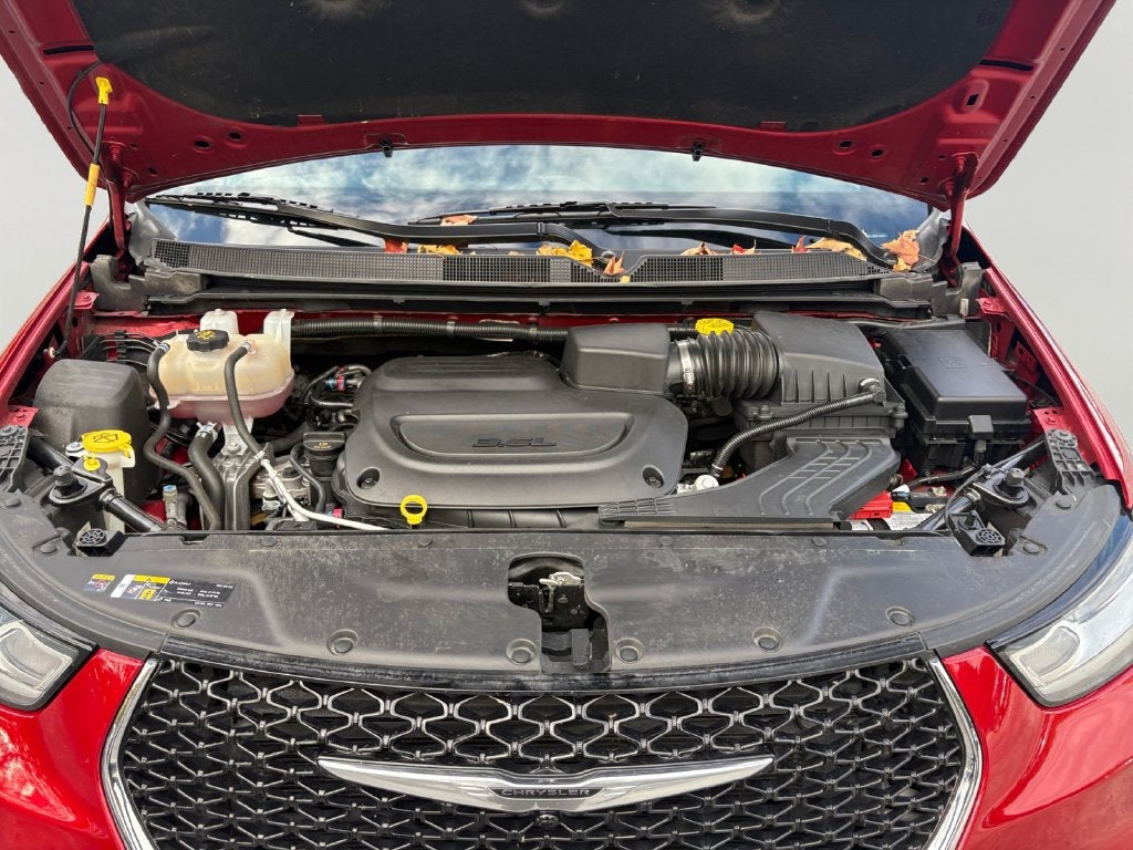 2025 Chrysler Pacifica Select