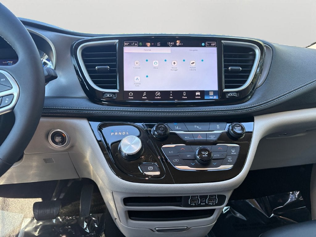 2024 Chrysler Pacifica Hybrid Select