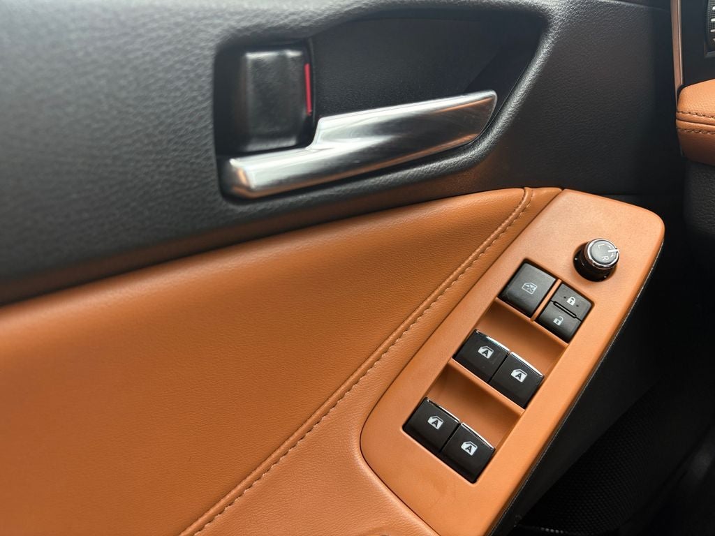 2021 Toyota Avalon Hybrid XSE