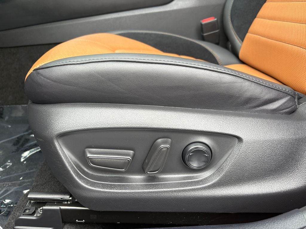 2021 Toyota Avalon Hybrid XSE