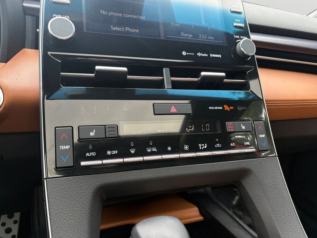 2021 Toyota Avalon Hybrid XSE
