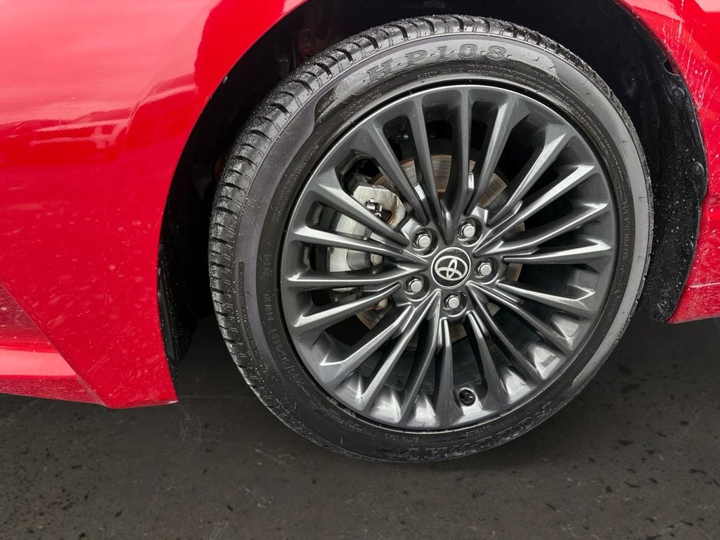 2021 Toyota Avalon Hybrid XSE