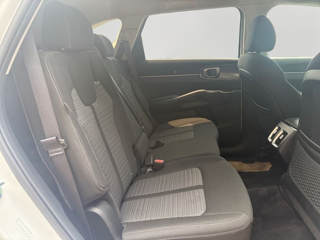 2025 Kia Sorento LX