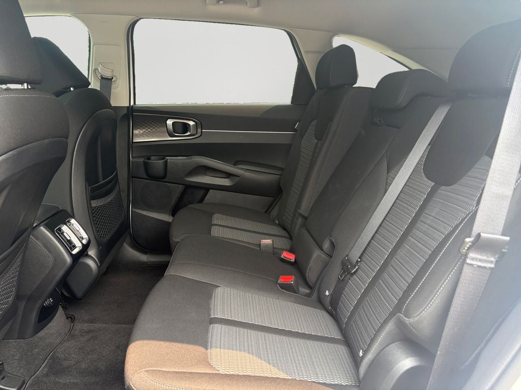 2025 Kia Sorento LX
