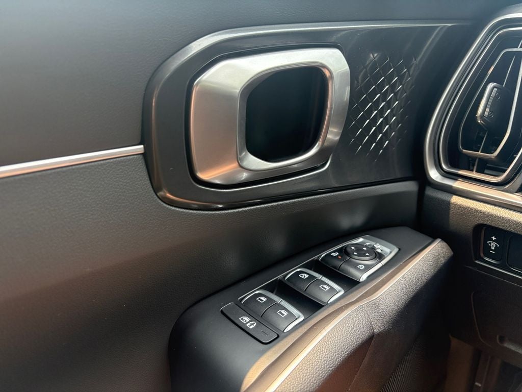2025 Kia Sorento LX