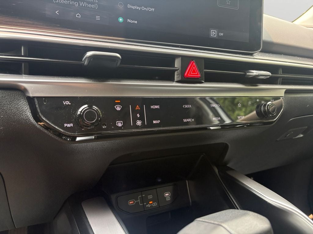 2025 Kia Sorento LX