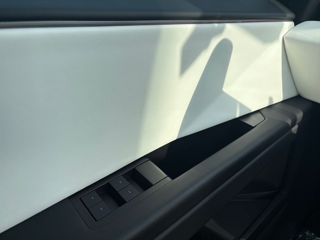 2024 Tesla Cybertruck Cyberbeast