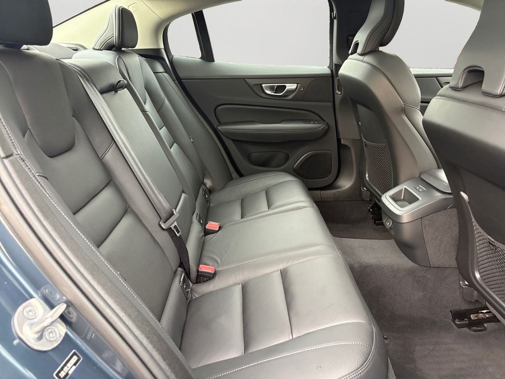 2024 Volvo S60 B5 Plus Dark Theme