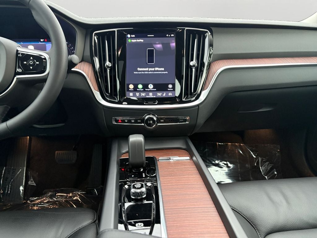 2024 Volvo S60 B5 Plus Dark Theme