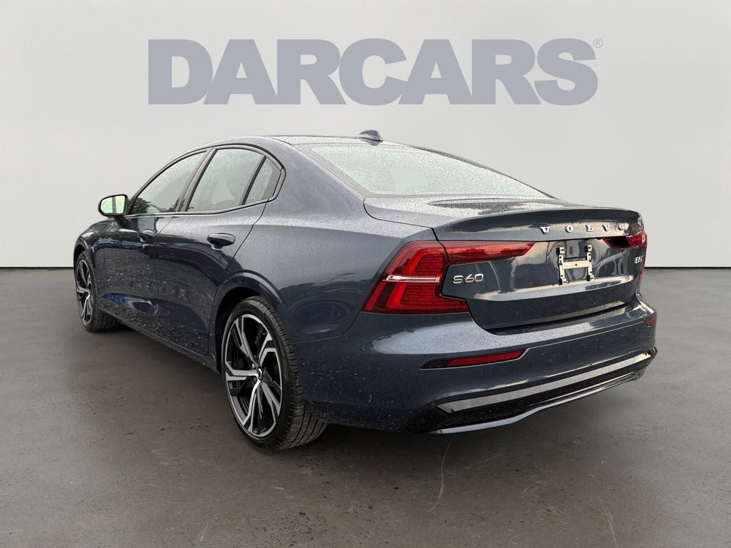2024 Volvo S60 B5 Plus Dark Theme