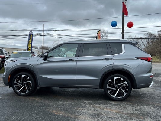 2023 Mitsubishi Outlander SEL in Silver Spring, MD - DARCARS Automotive Group