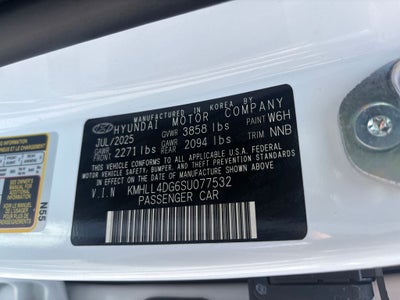 2025 Hyundai Elantra SE
