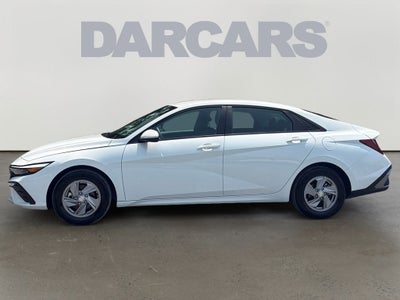 2025 Hyundai Elantra SE