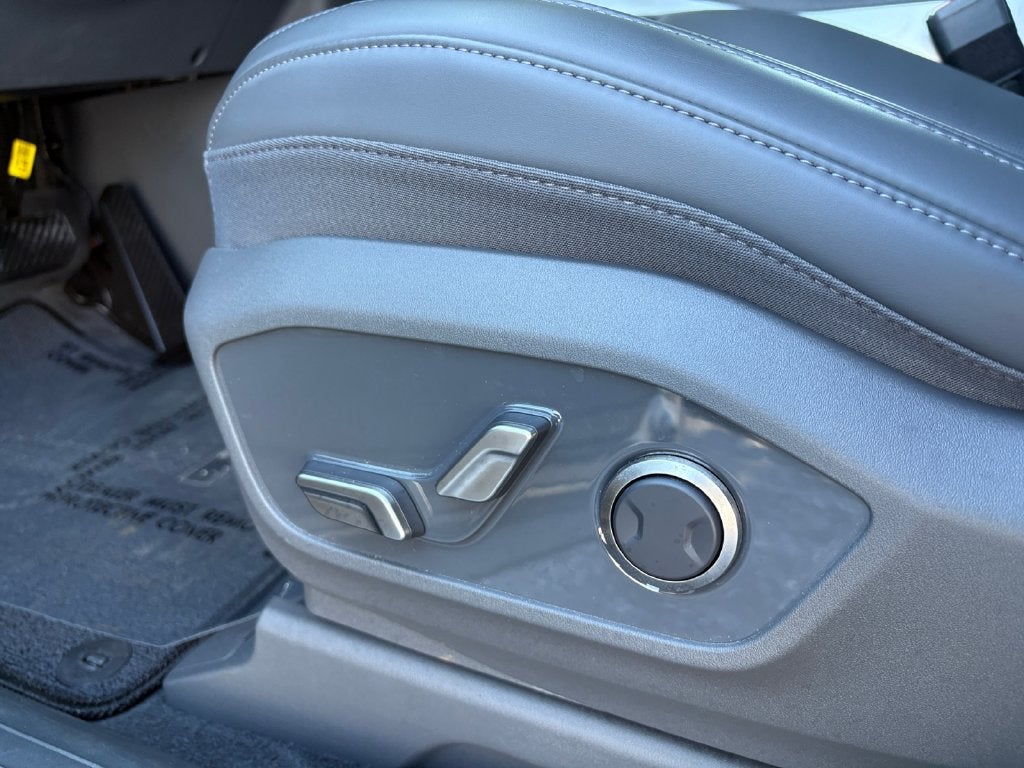 2024 Kia EV9 Light Long Range