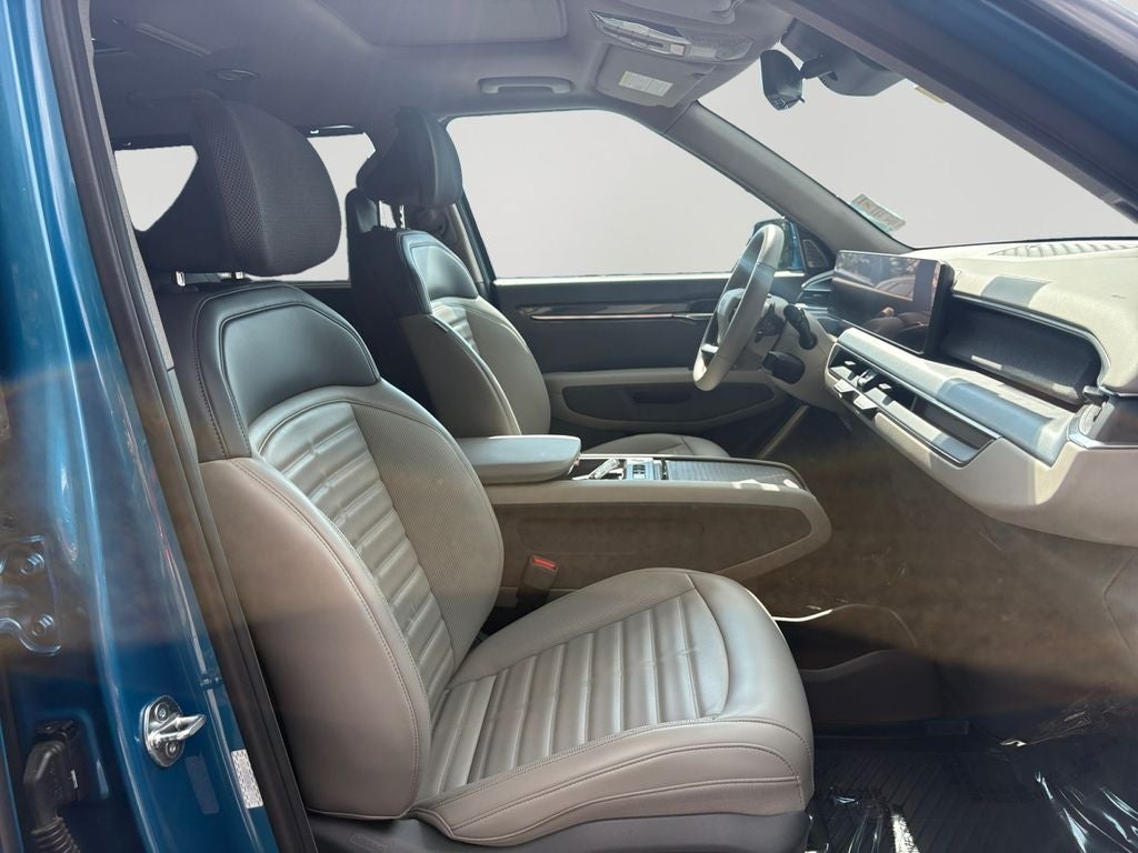 2024 Kia EV9 Land