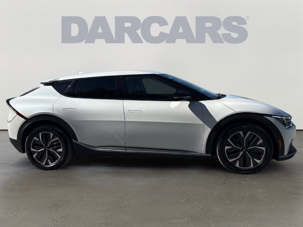 2024 Kia EV6 Light