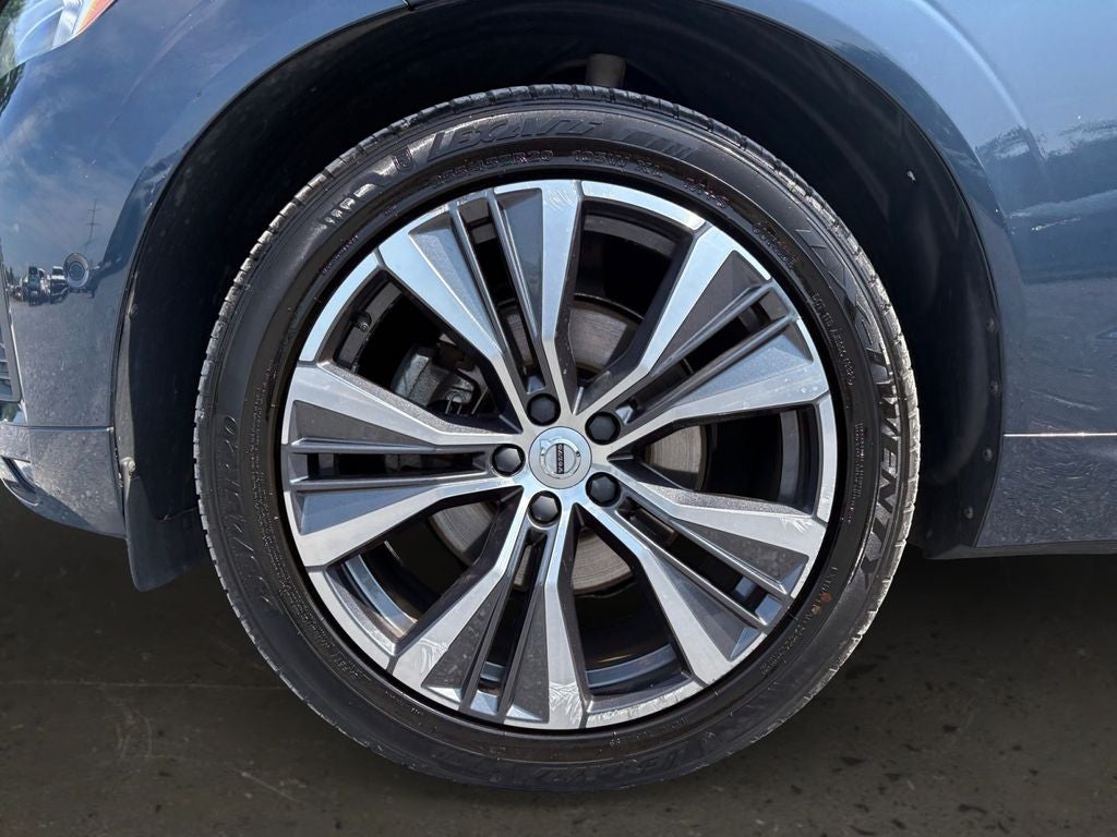 2022 Volvo XC60 B5 Momentum