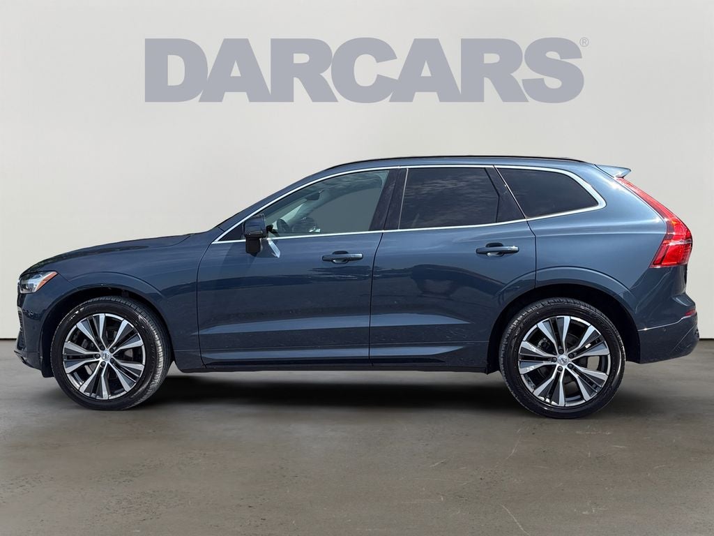 2022 Volvo XC60 B5 Momentum